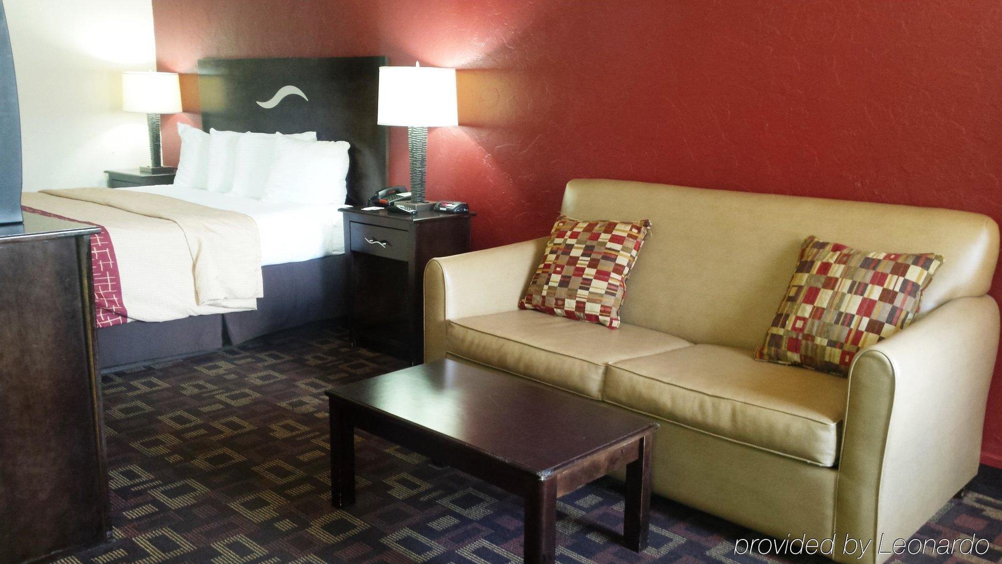 Мотель Super 8 By Wyndham Oklahoma Airport Fairgrounds West Экстерьер фото